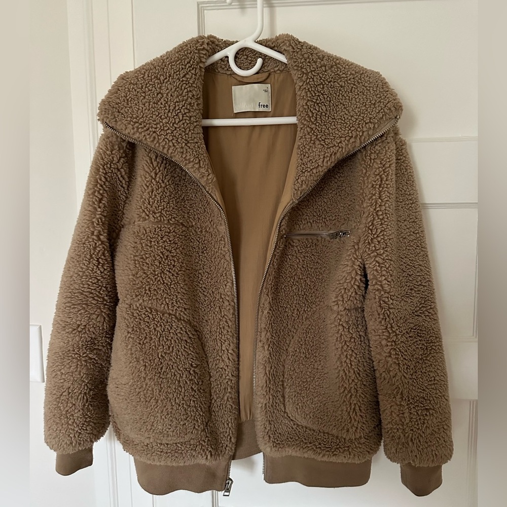 Aritzia Wilfred Sherpa Teddy Jacket - Small
